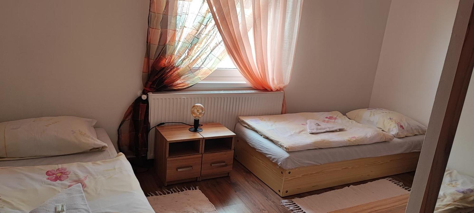 Hotel Merkur Kaluža Dış mekan fotoğraf